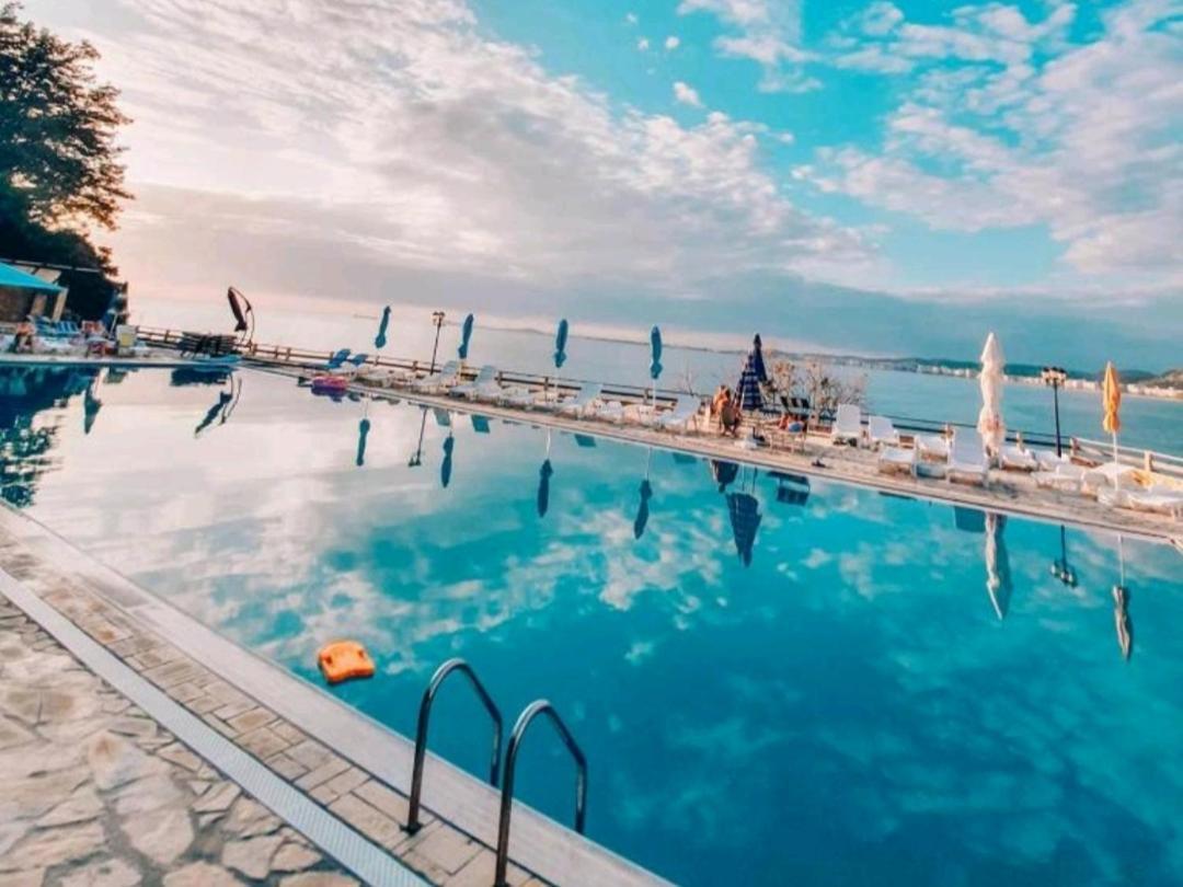 Villa Amos At Aquamarine Residence Vlorë Екстериор снимка