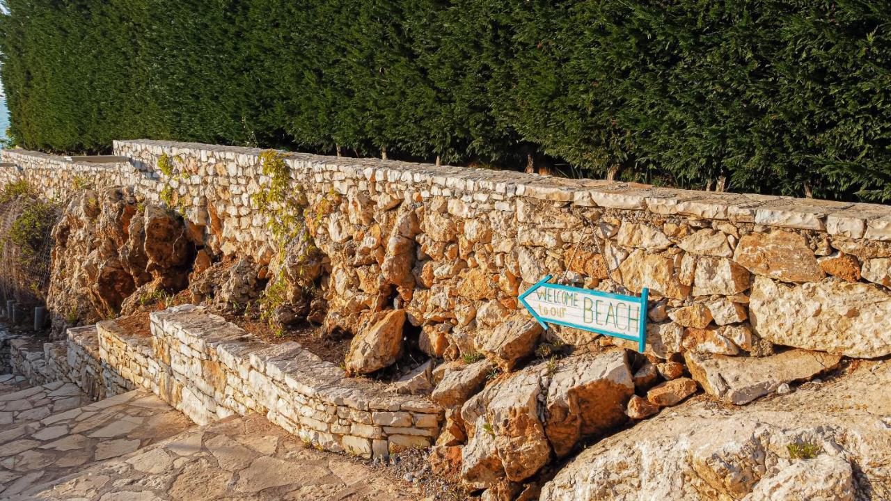 Villa Amos At Aquamarine Residence Vlorë Екстериор снимка