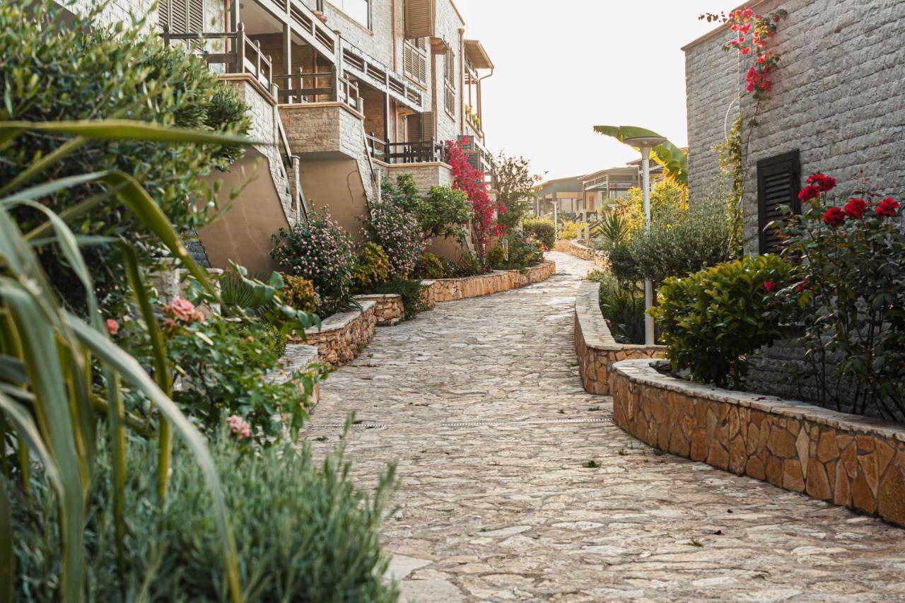 Villa Amos At Aquamarine Residence Vlorë Екстериор снимка